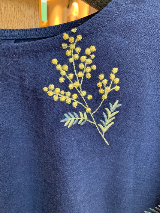 ミモザ柄の刺繍もの🌟入荷しました♪